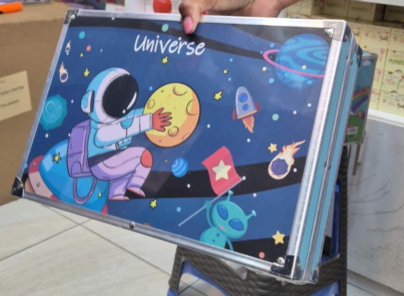 Kids Art Set in Aluminium Carry Case (145 Pieces) - 3+ Years